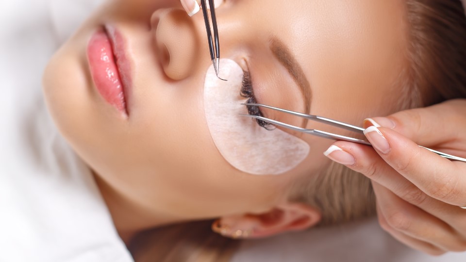 Faux Lash Removal (2)