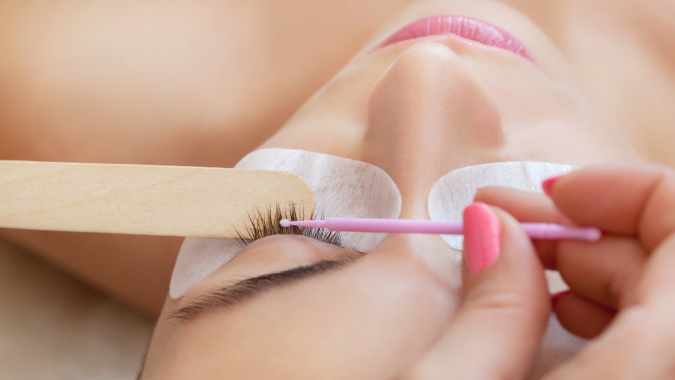 Faux Lash Removal