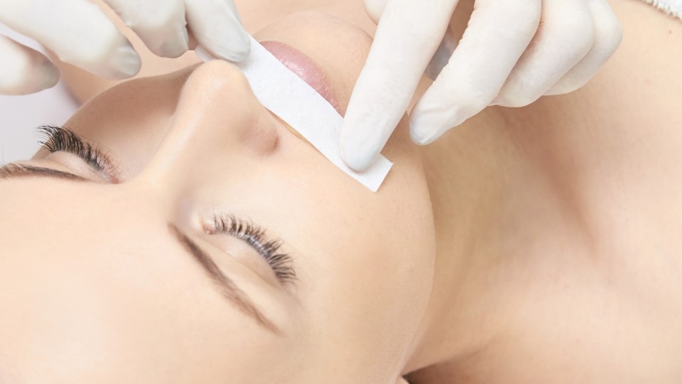 Lip Chin Wax